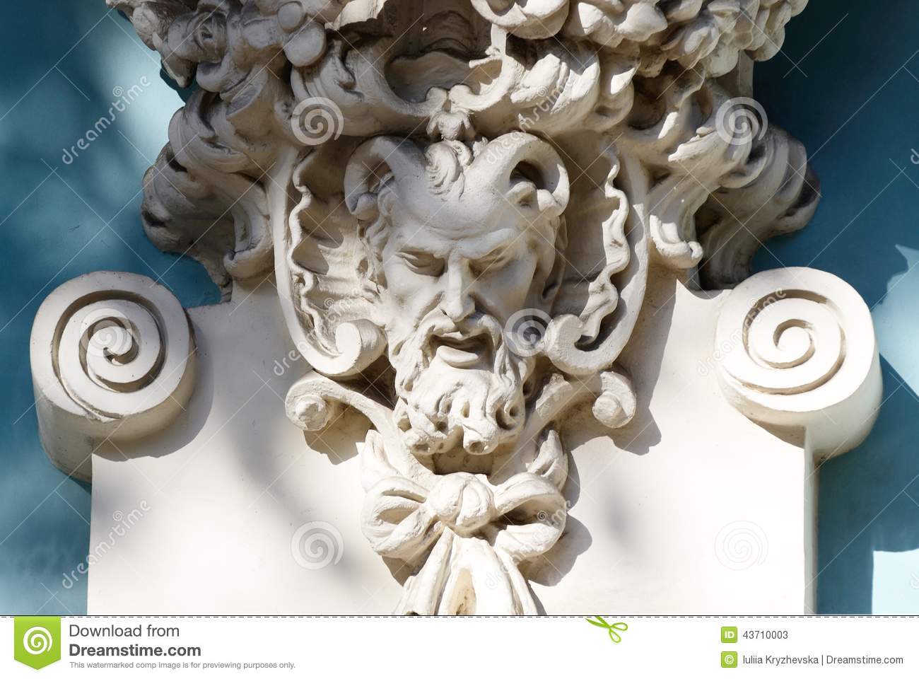 Rogata głowa satyr,
